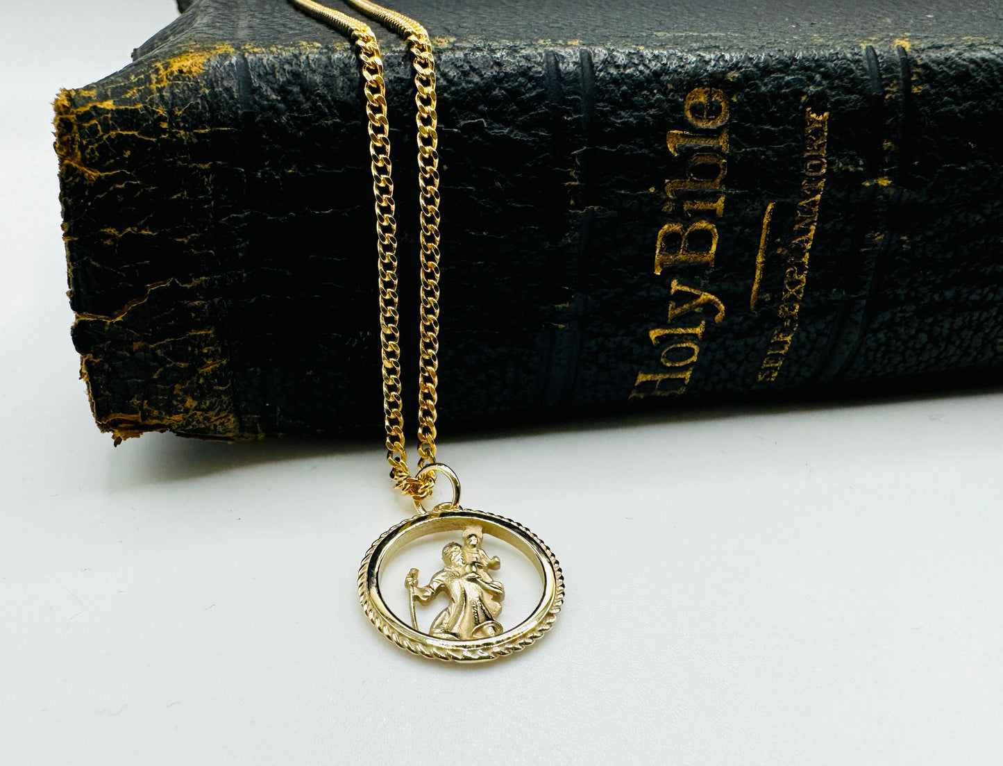Heritage St. Christopher: 9ct Gold Pendant