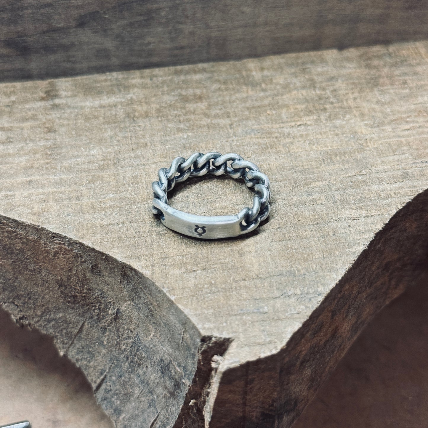 The Chain of Thought and Law - The Ring of Mind Governed by Structure