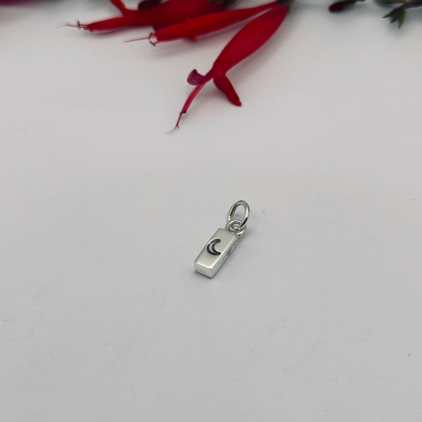 The Mum Legacy Tablet No.6 - The Pendant of Legacy, Continuance & Lasting Love